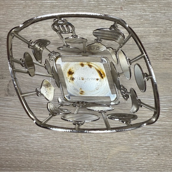 Bath & Body Works SOAP Sleeve Holder
CHRISTMS ORNAMENT SOAP HOLDER
Holder - Picture 11 of 16